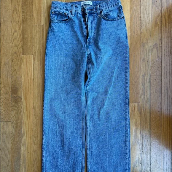 Abercrombie & Fitch Light Blue Straight-Leg Women's Jeans - Picture 2 of 3